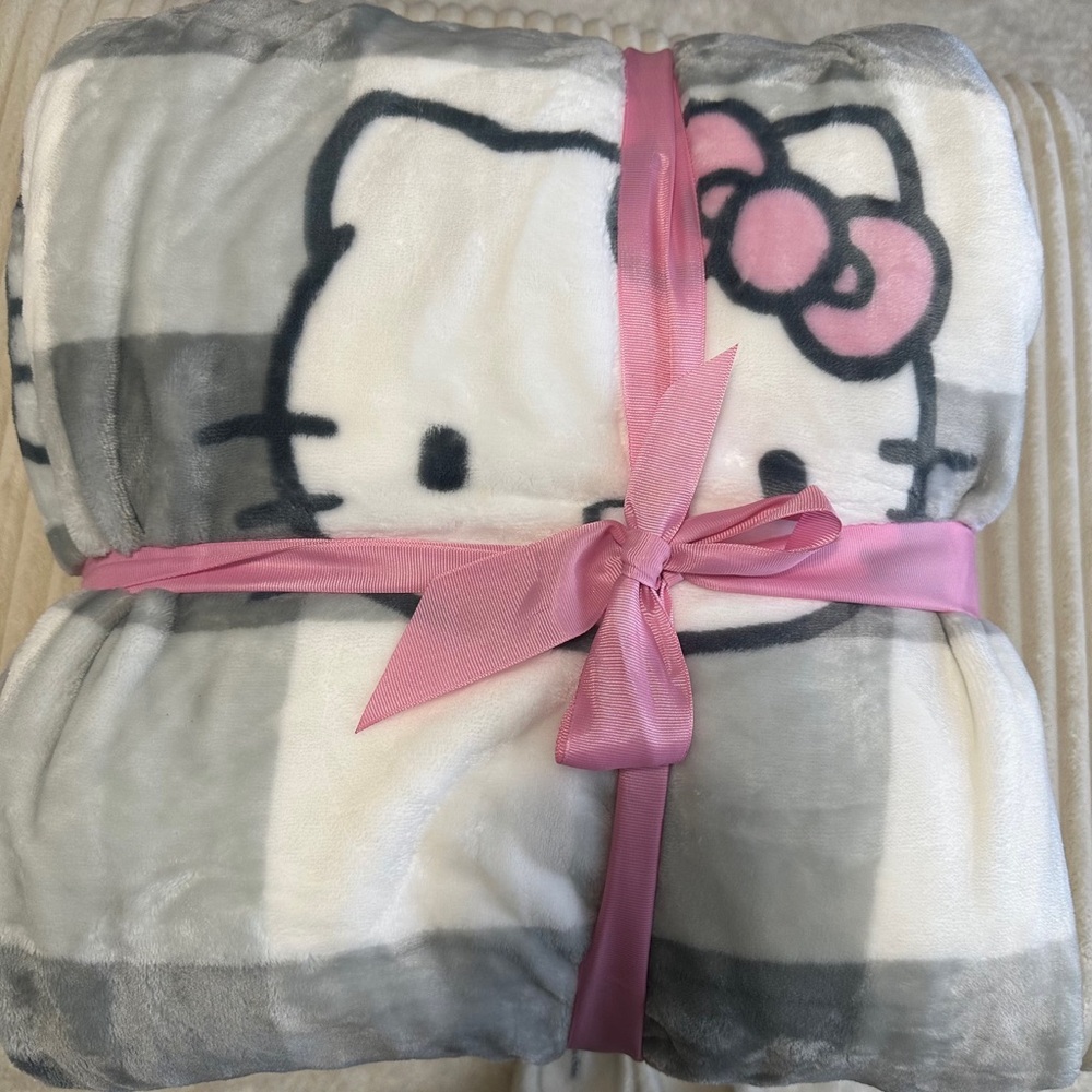 Hello Kitty Plush Throw Blanket - Gray and Pink